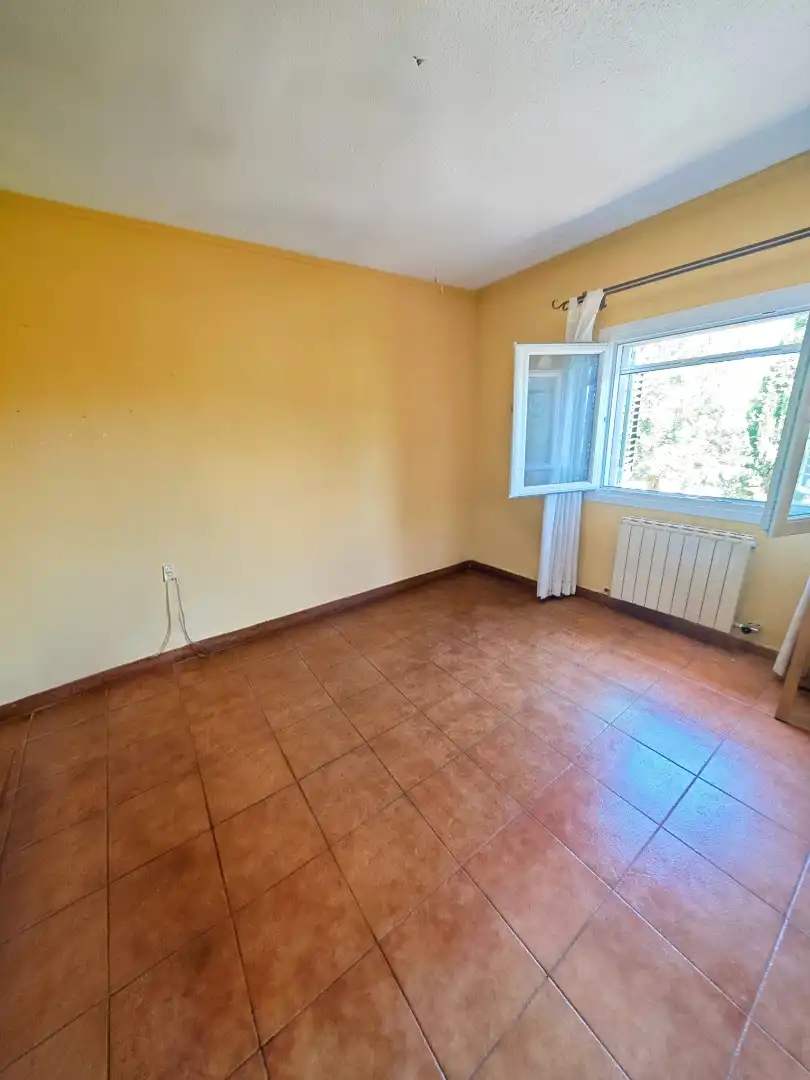 Habitación de Casa adosada en venta en Toledo con Aire acondicionado, Calefacción y Horno