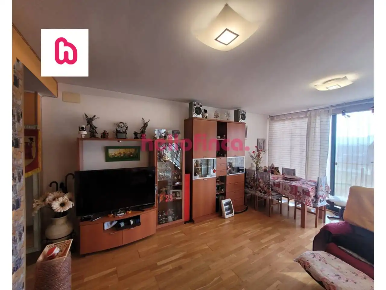 Sala de estar de Dúplex en venta en Vic con Aire acondicionado, Calefacción y Parquet