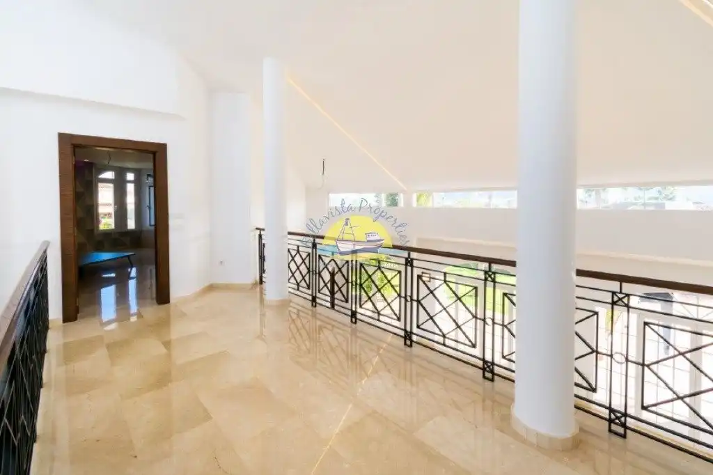 Casa o chalet en venta en L'Alfàs del Pi con Aire acondicionado, Jardín privado y Terraza