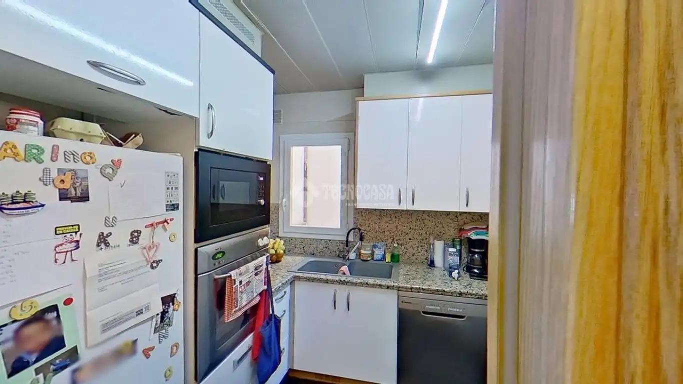 Cuina de Casa adosada en venda en Manresa amb Terrassa
