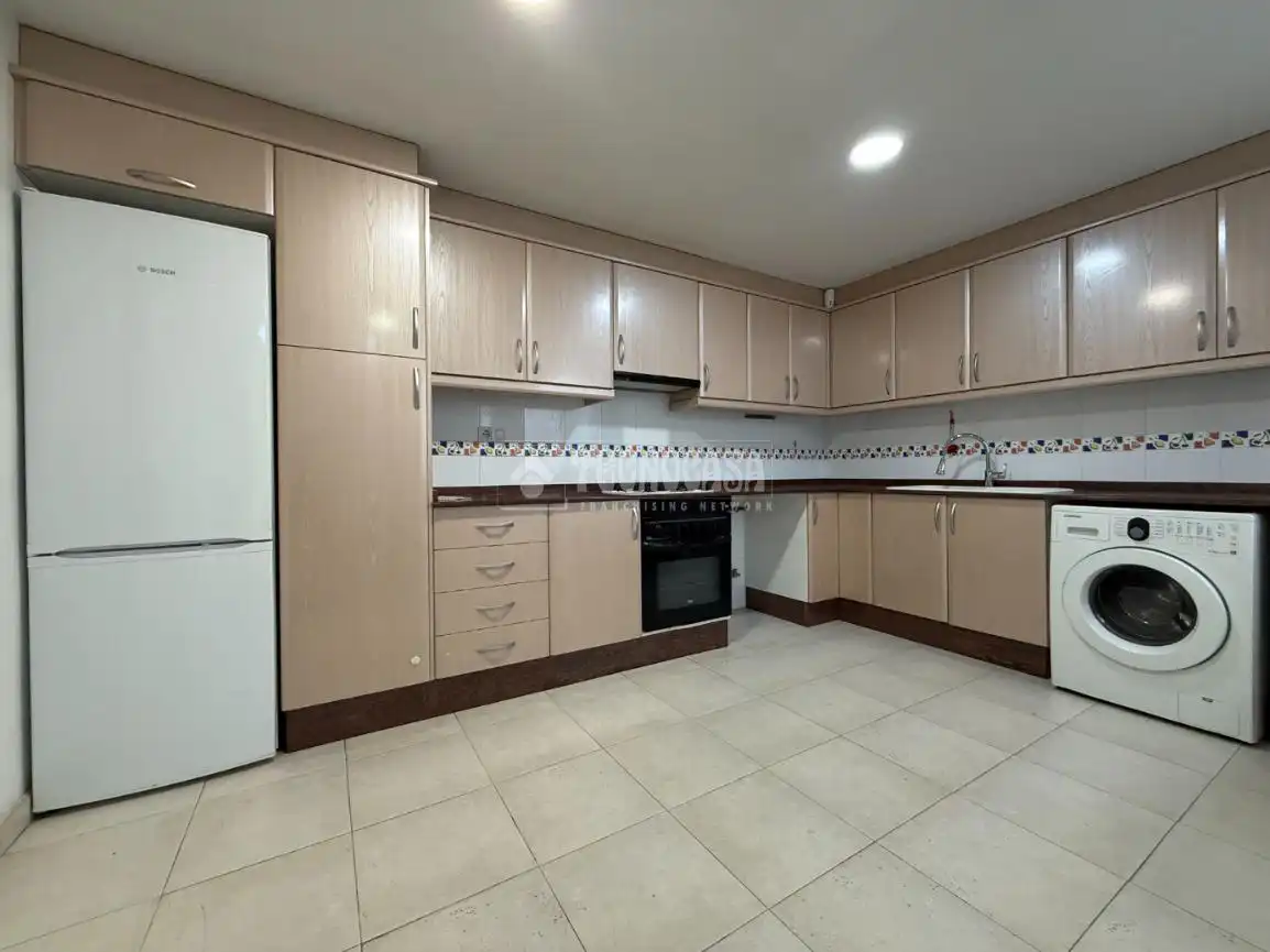 Cocina de Piso en venta en San Antonio de Benagéber con Aire acondicionado, Trastero y Balcón