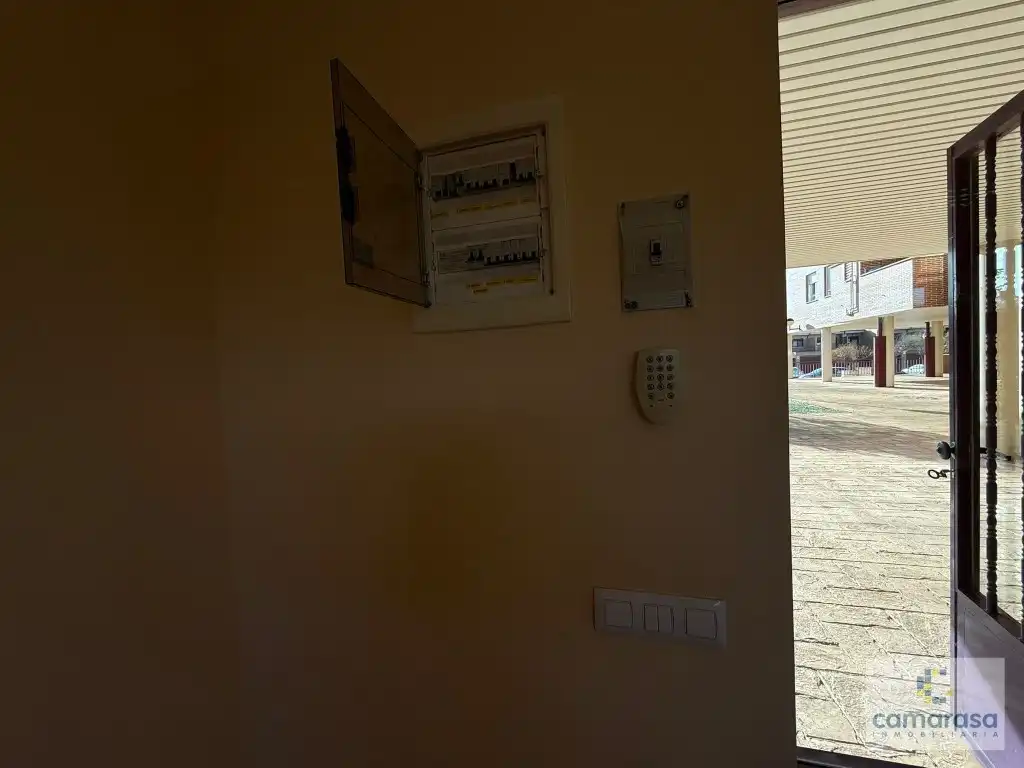 Geschaftsraum zur Miete in Calle De La Vereda Del Esquileo, 15, Hervencias Altas - El Pinar