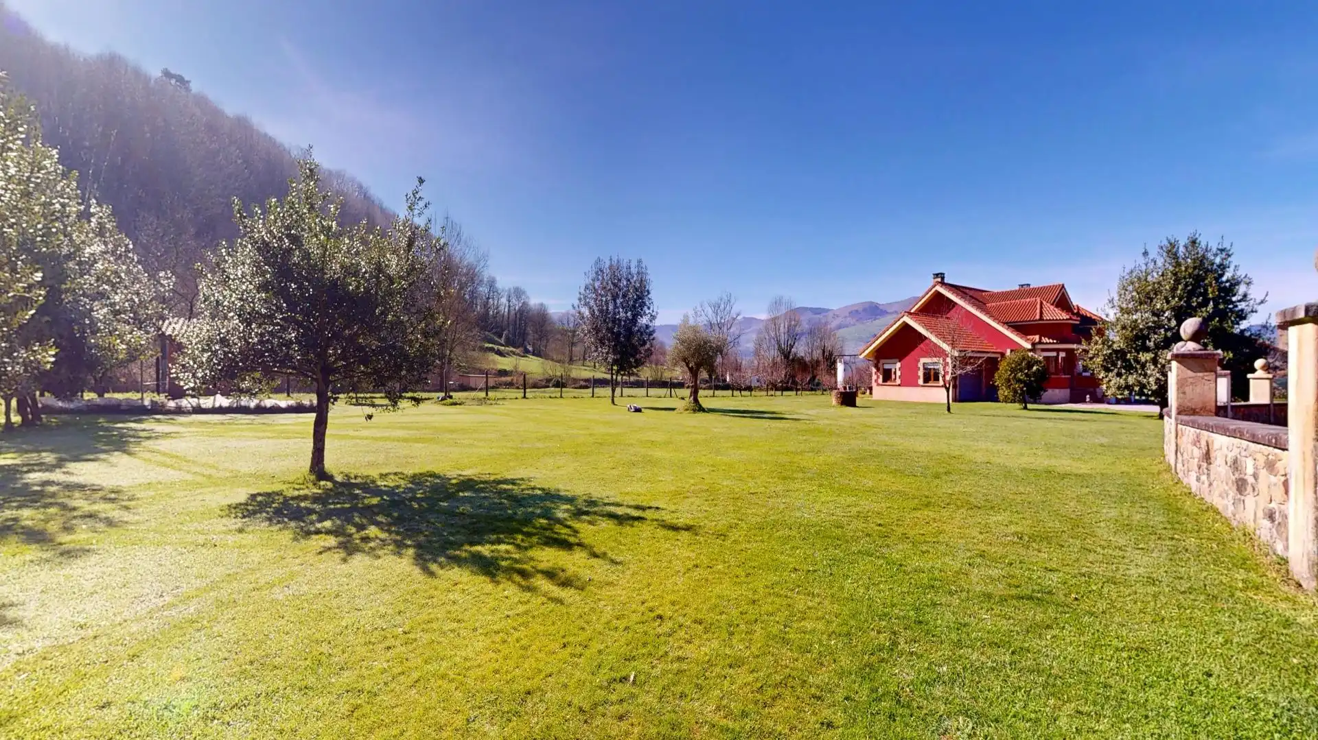 Casa o chalet en venta en Saro con Calefacción, Jardín privado y Balcón