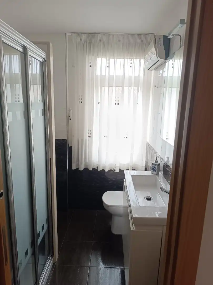 Baño de Dúplex en venta en Arteixo con Calefacción, Amueblado y Horno
