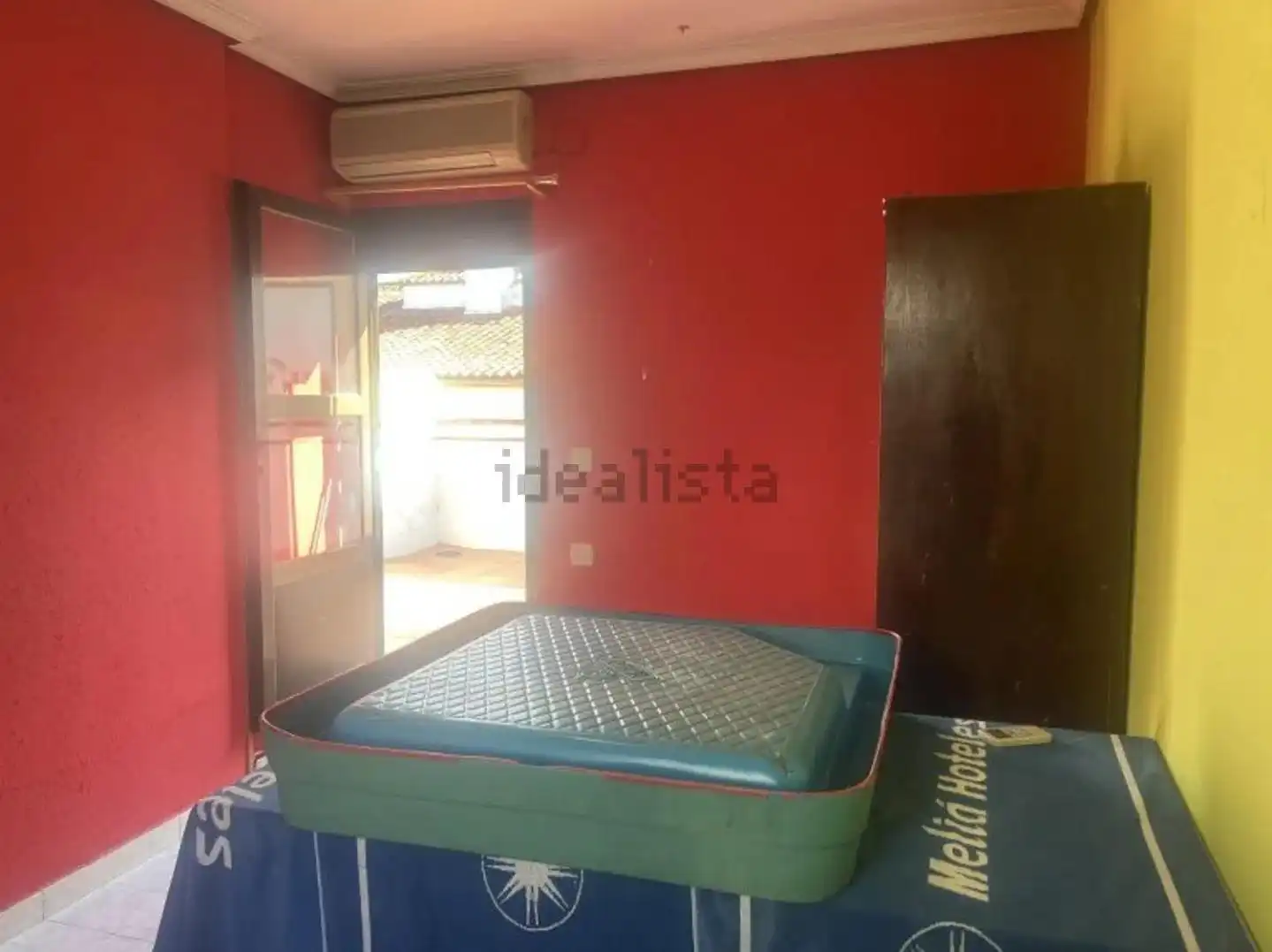 Schlafzimmer von Dachboden zum Verkauf in Cáceres mit Klimaanlage, Heizung und Terrasse