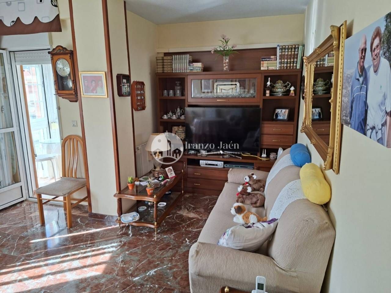 Sala d'estar de Apartament de lloguer en  Jaén Capital amb Aire condicionat, Calefacció i Terrassa