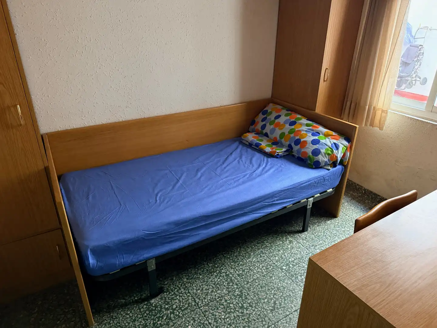 Dormitori de Pis en venda en León Capital  amb Calefacció, Terrassa i Moblat