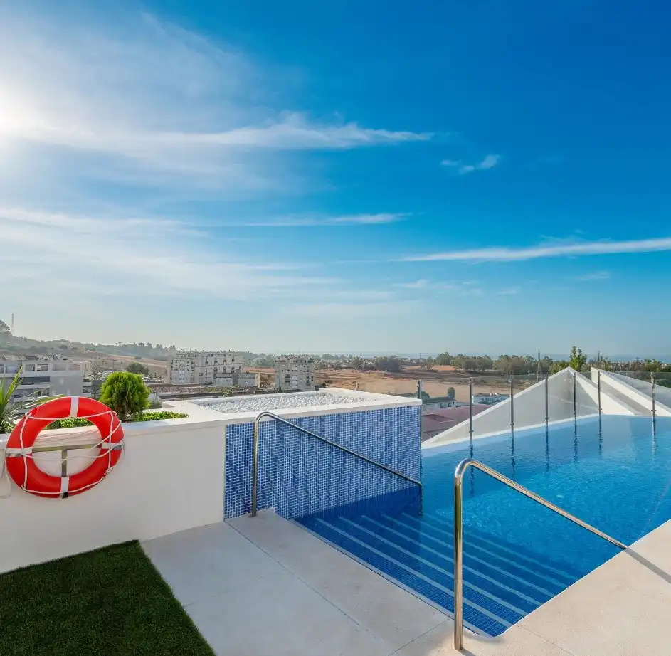 Swimming pool of Flat for sale in Marbella  with Air Conditioner, Heating and Parquet flooring