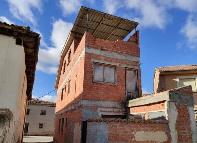 Edificio en Venta en REAL DEL NORTE en Escalona del Prado