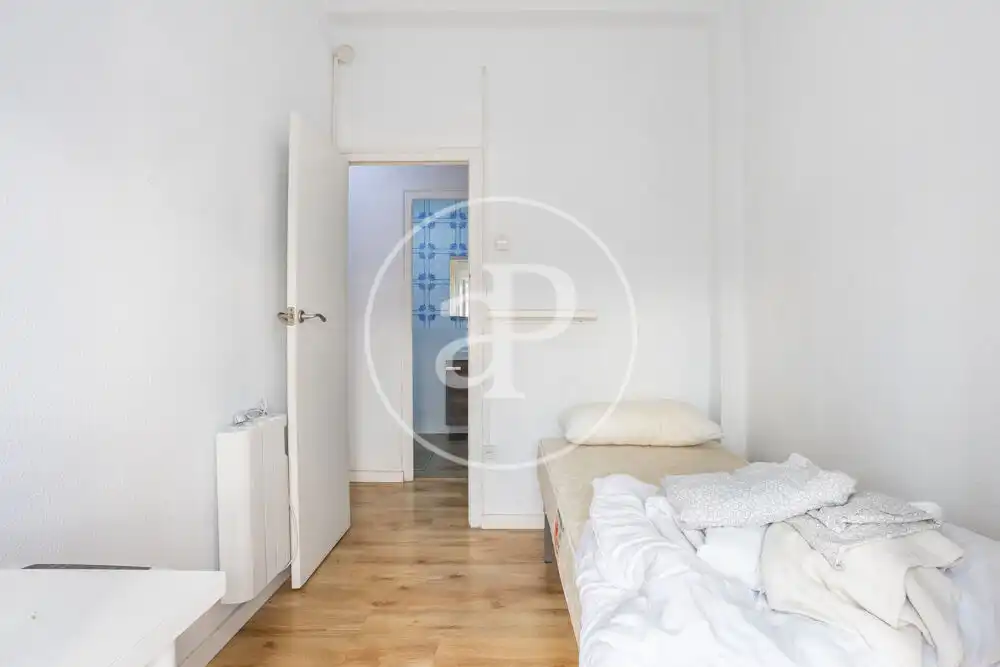 Habitación de Piso de alquiler en Valencia con Aire acondicionado, Amueblado y Balcón