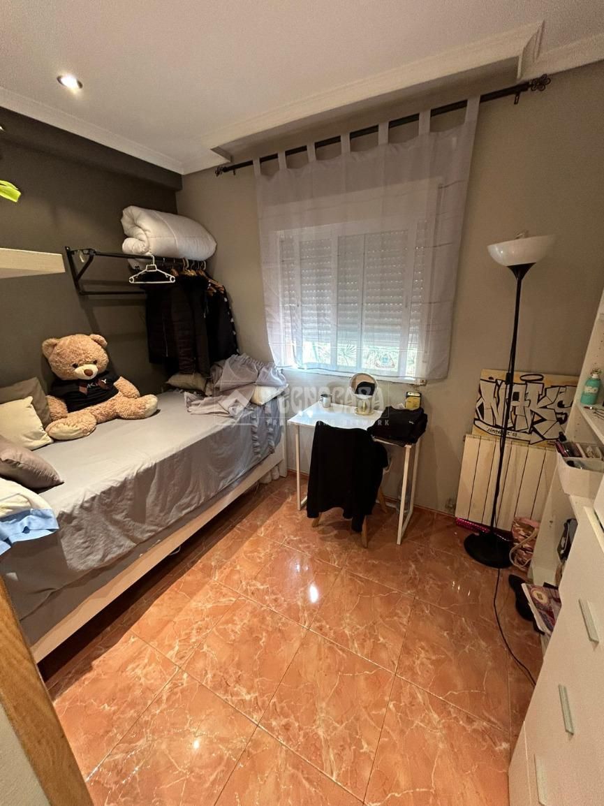 Bedroom of Flat for sale in  Madrid Capital