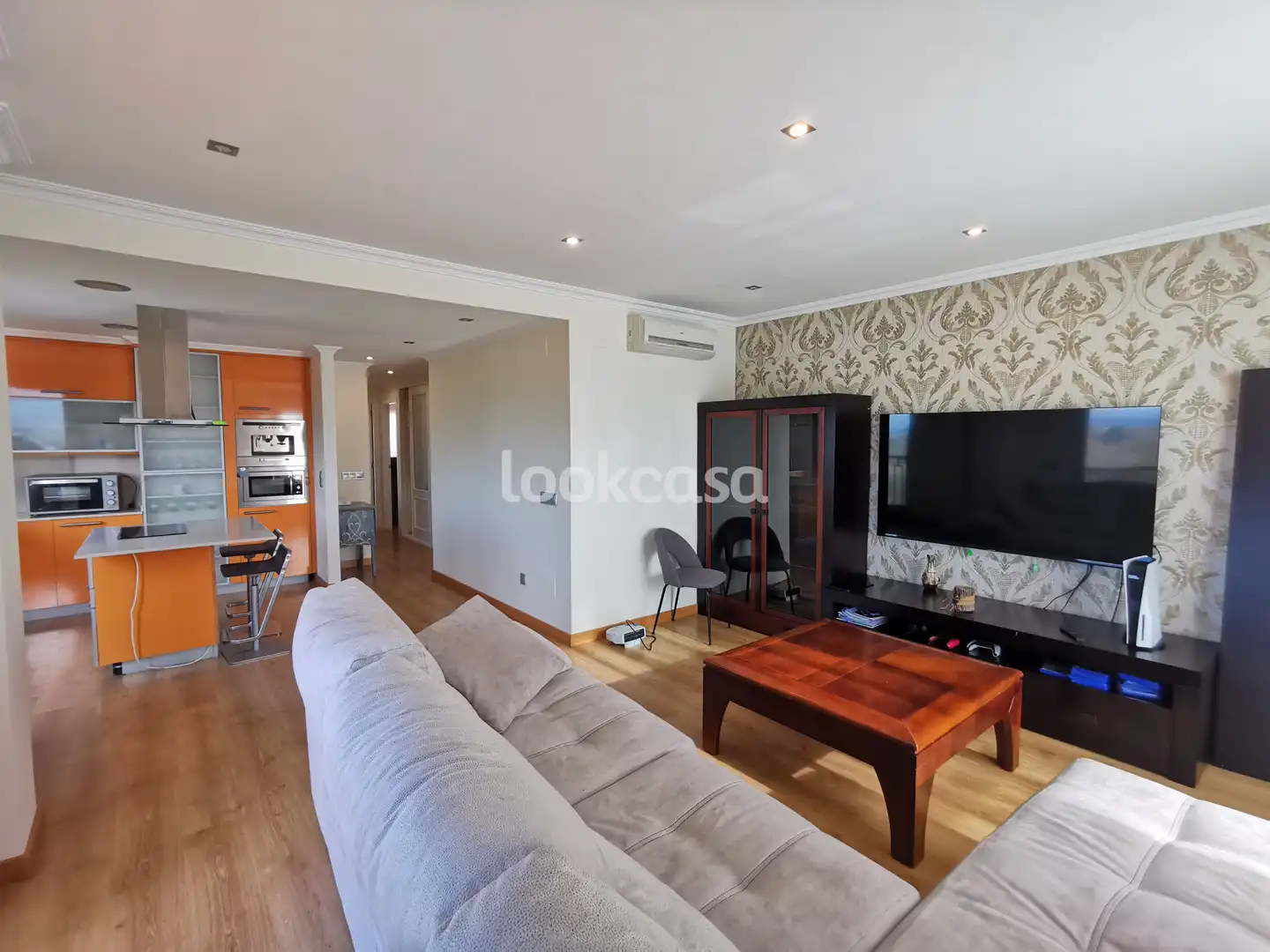 Living room of Flat for sale in Sanxenxo  with Heating, Private garden and Parquet flooring