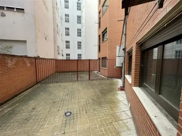 Vista exterior de Piso en venta en Ponferrada con Trastero