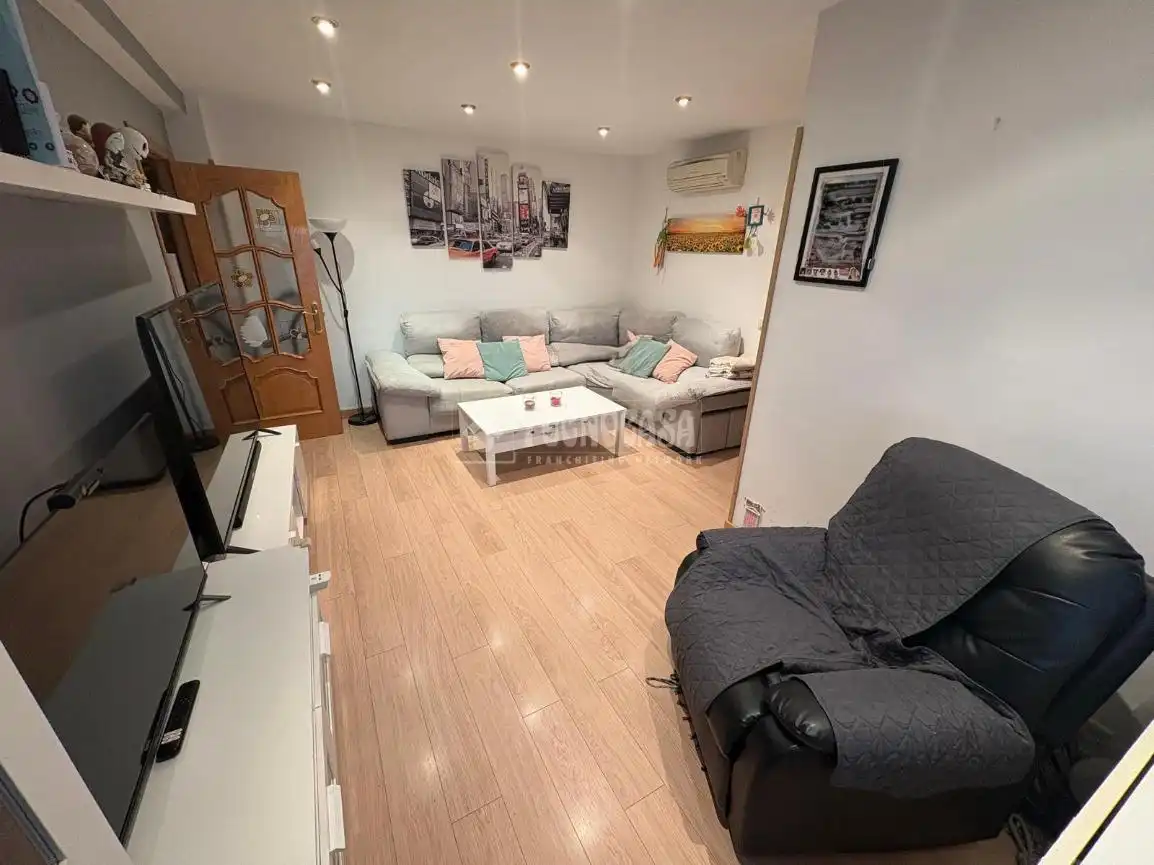 Wohnung zum Verkauf in Sur - PAU 4