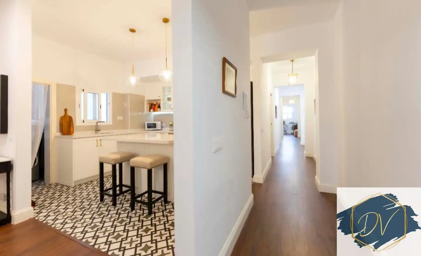 Flat with terrace for sale in Calle de Jesús y María, imagen 5
