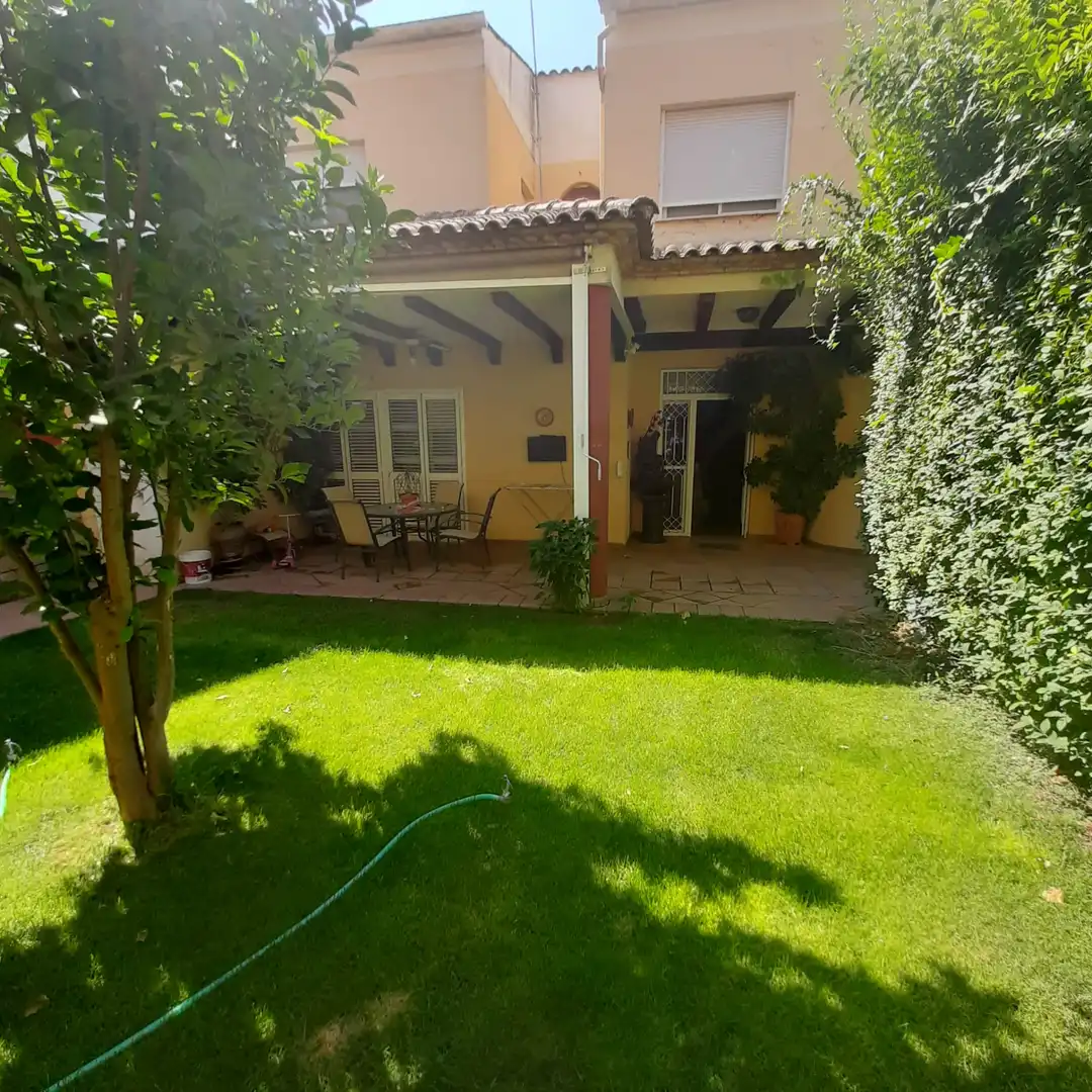 Garden of Detached homes for sale in Úbeda  with Private garden, Terrace and Swimming Pool