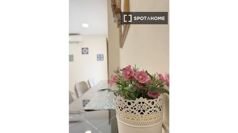 Apartamento de 1 dormitorio en alquiler en CabanyalCanyamelar, image 3