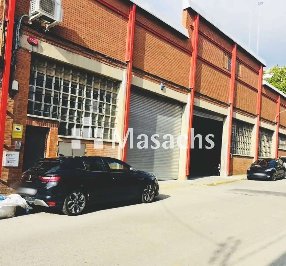 Vista exterior de Nave industrial de alquiler en Terrassa