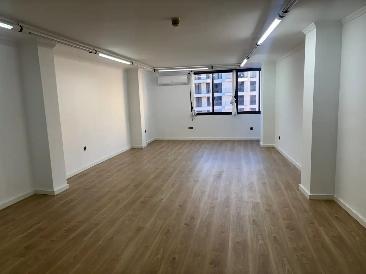 Oficina de alquiler en Carrer de Calàbria, 171, La Nova Esquerra de l'Eixample, Eixample