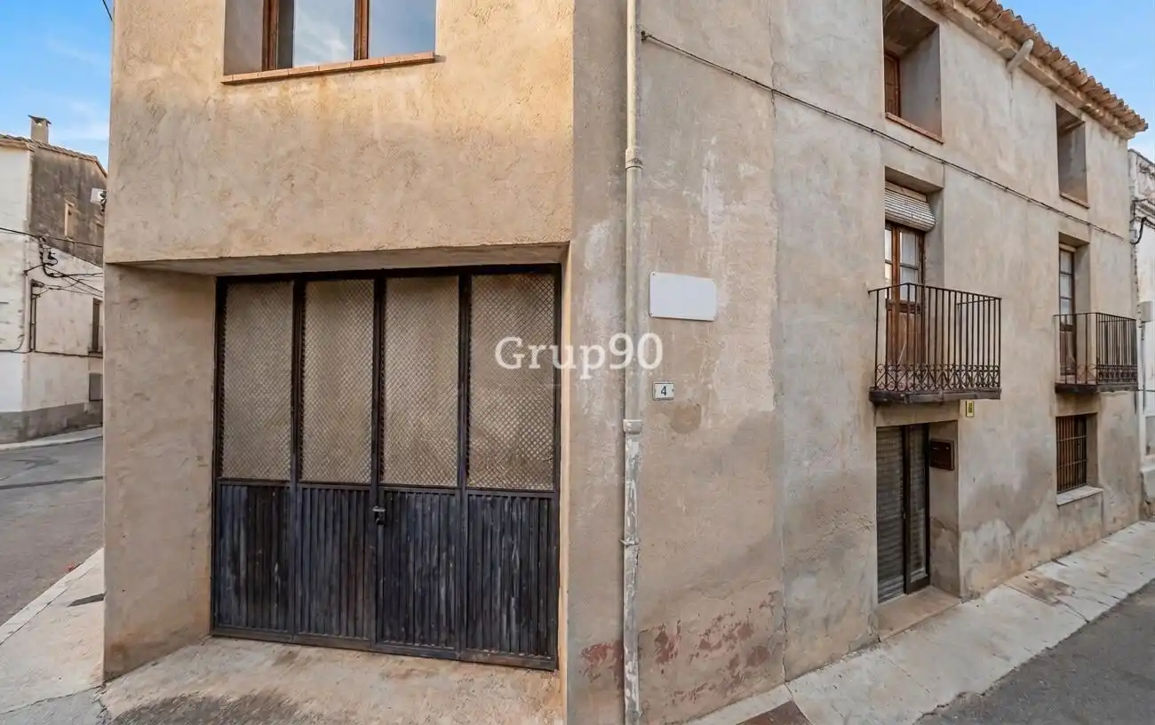 Casa rustica con terrazza in vendita a Jesús - Els Reguers
