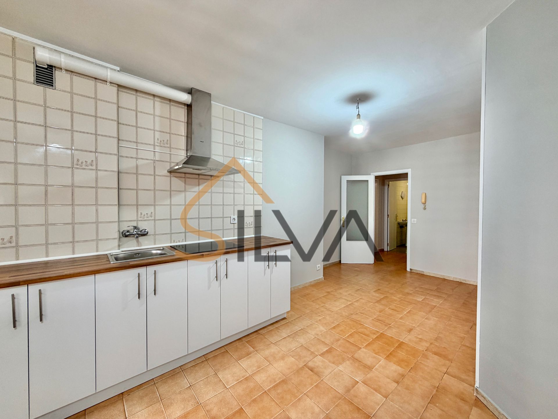 Cocina de Piso en venta en Lugo Capital con Calefacción y Amueblado