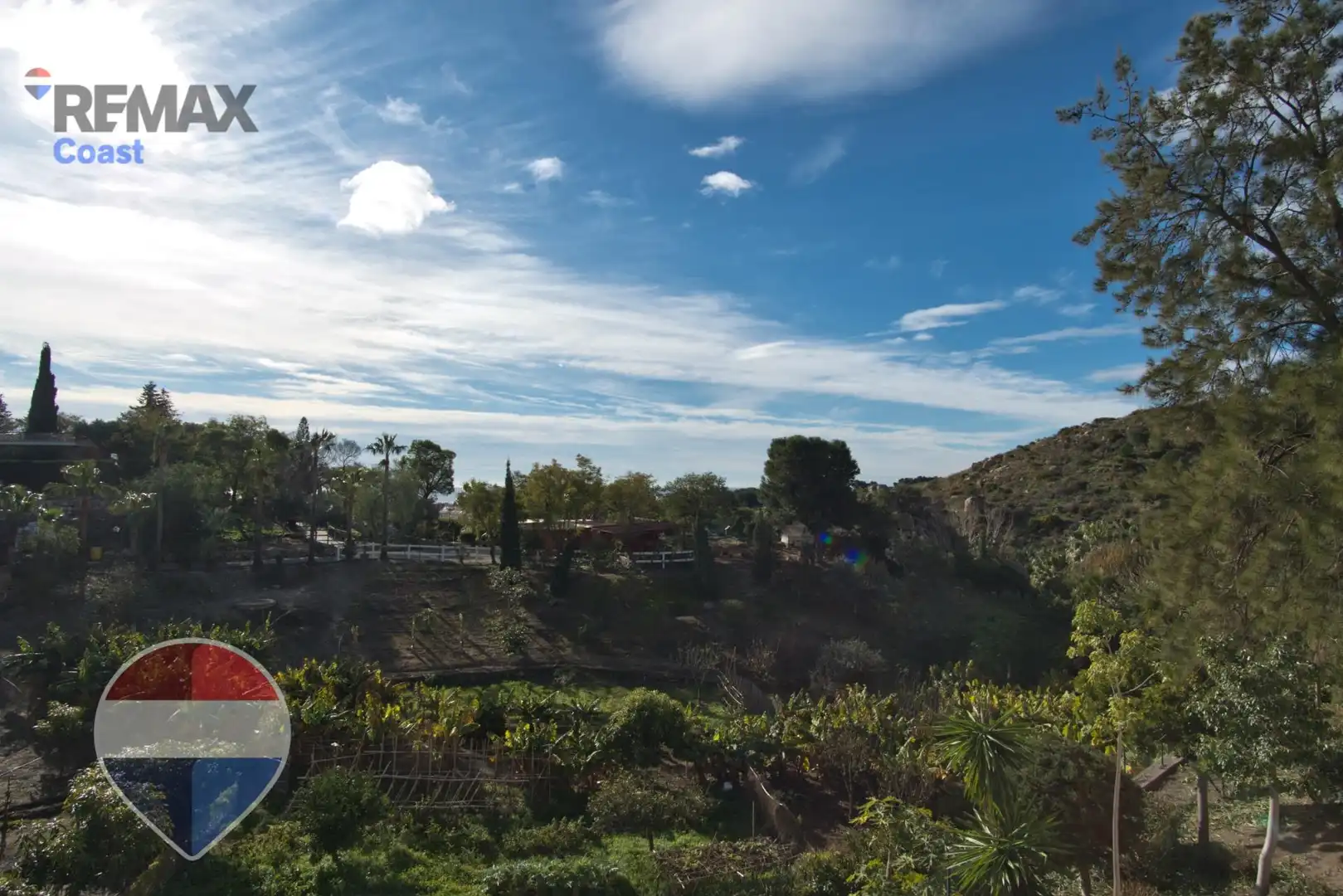 Außenansicht von Wohnung zum Verkauf in Benalmádena mit Klimaanlage, Privatgarten und Gemeinschaftspool