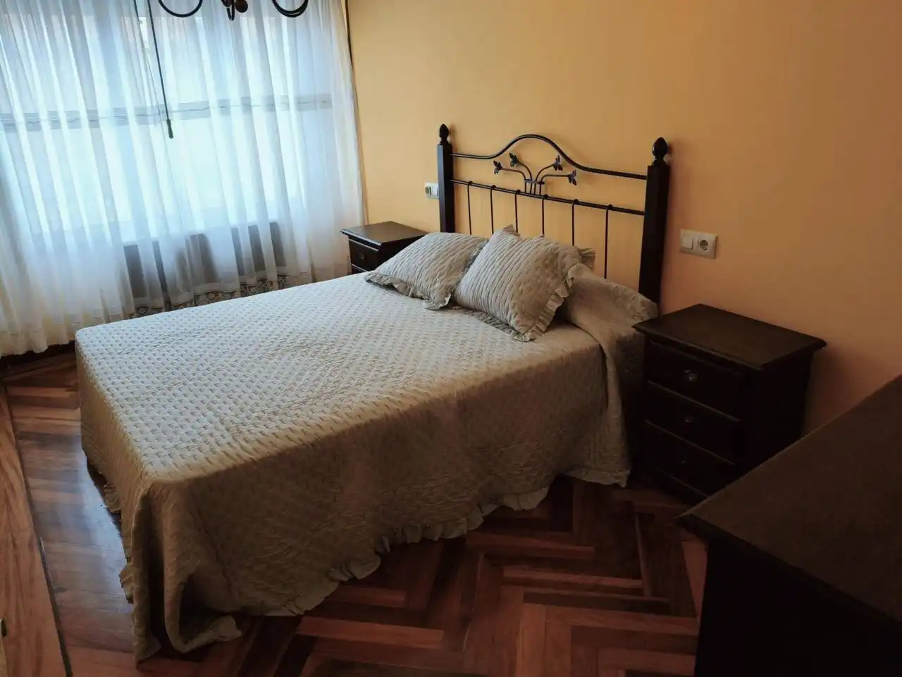 Habitación de Piso en venta en Cariño con Calefacción, Trastero y Amueblado