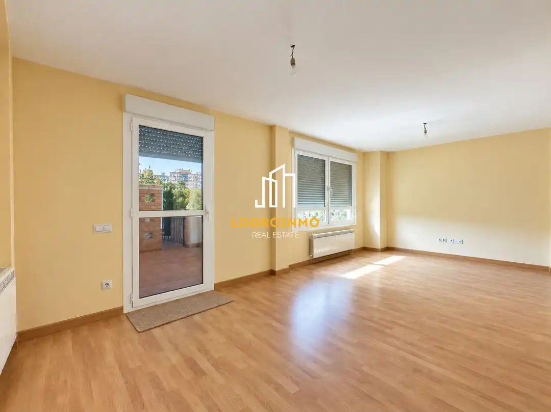 Adosado en venta en Entrena