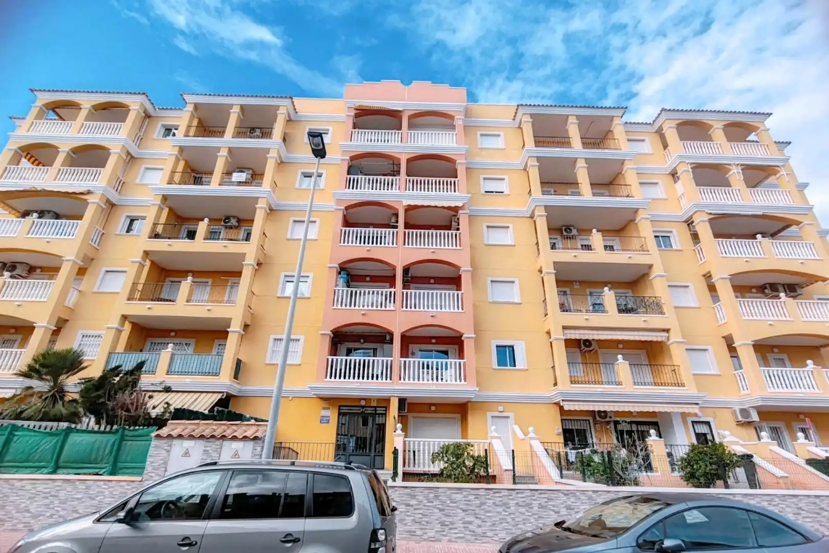 Vista exterior de Àtic en venda en Torrevieja amb Aire condicionat, Calefacció i Terrassa