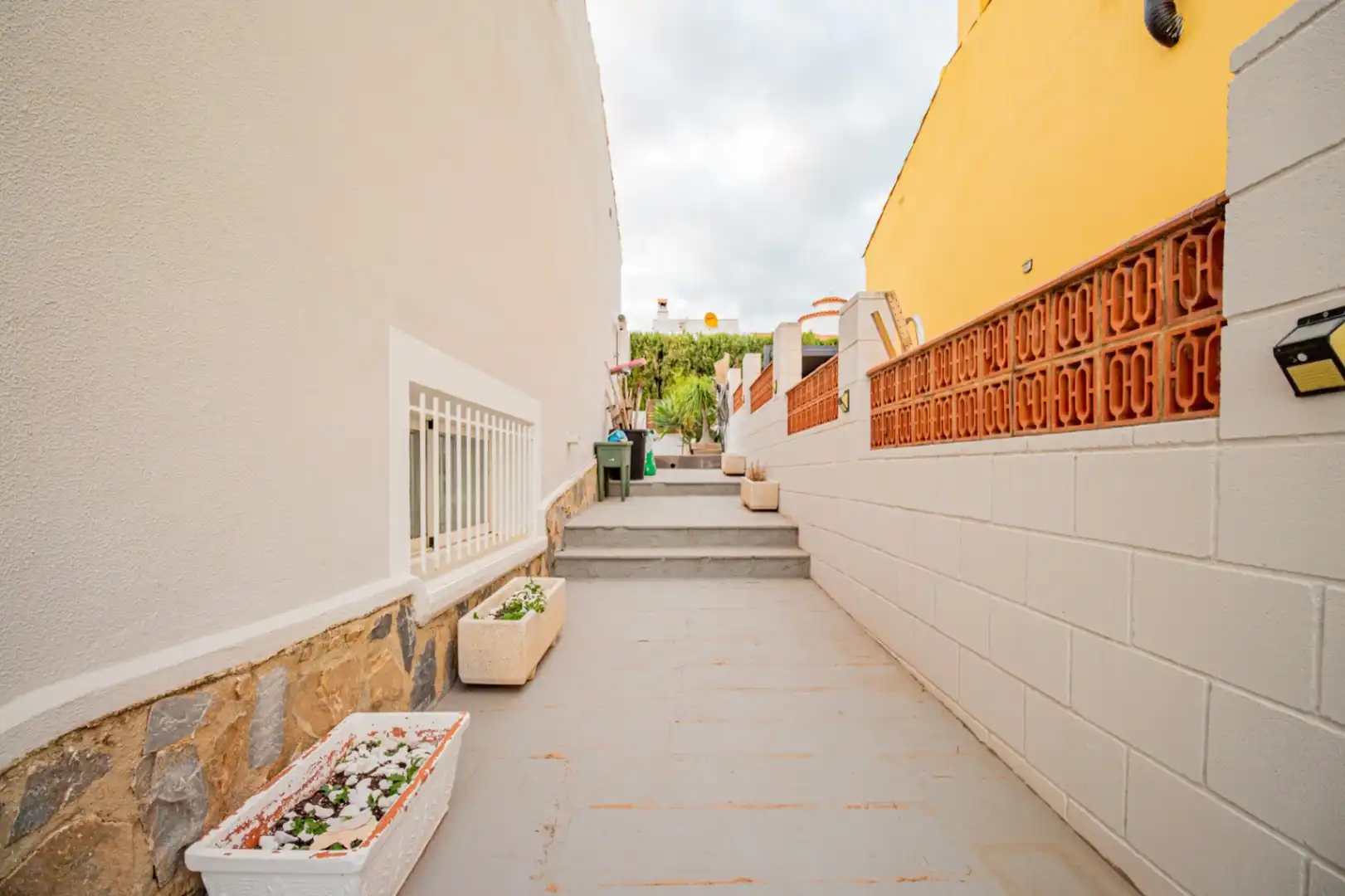Exterior view of Detached homes for sale in La Nucia  with Air Conditioner, Heating and Terrace