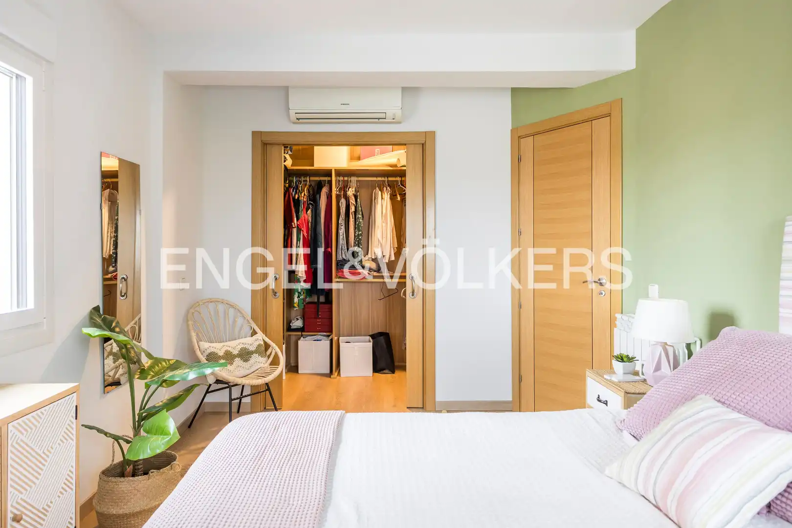 Schlafzimmer von Wohnung zum Verkauf in Madrid mit Klimaanlage, Heizung und Privatgarten