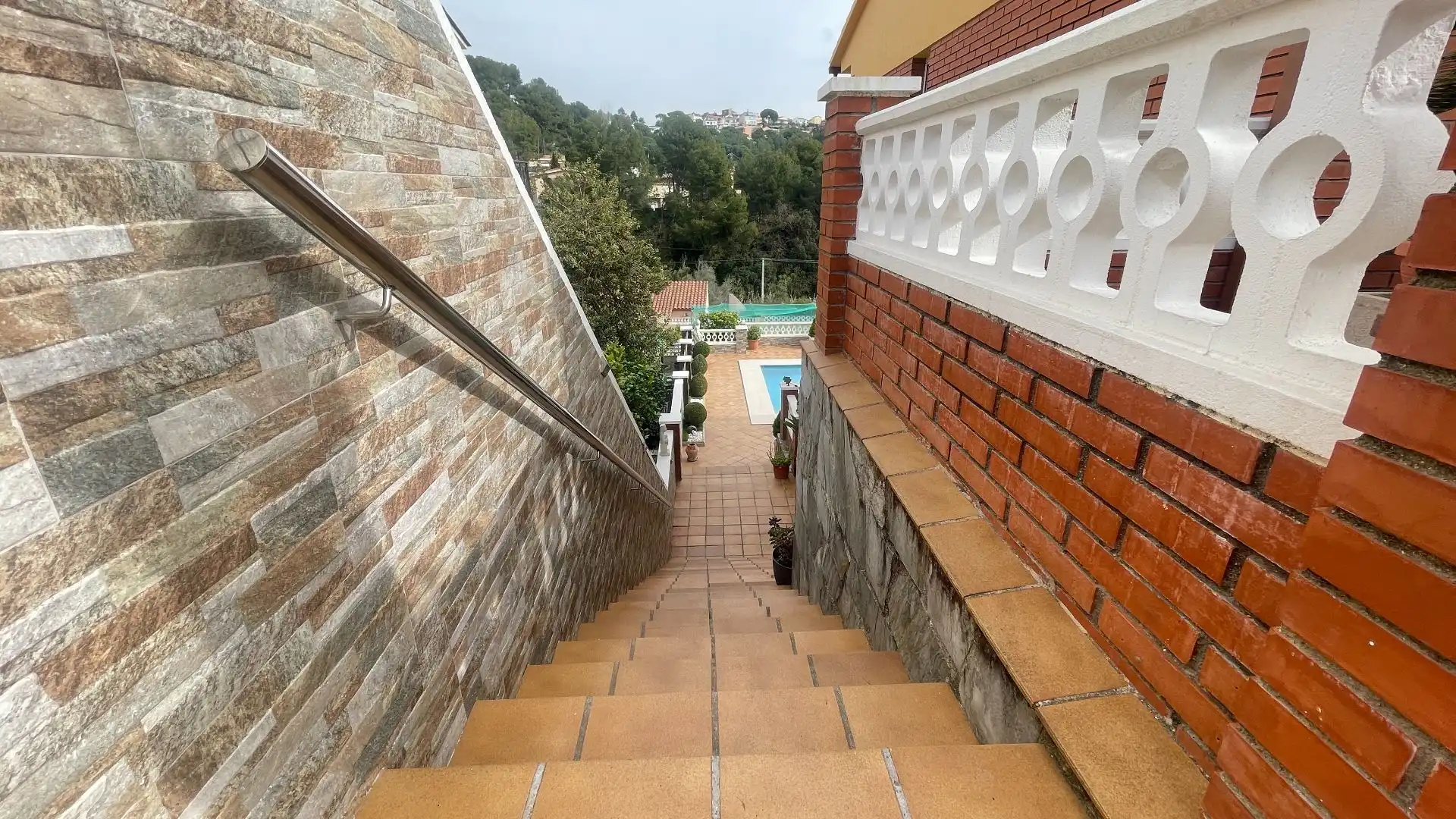 Piscina de Casa o xalet en venda en Rubí amb Calefacció, Jardí privat i Terrassa
