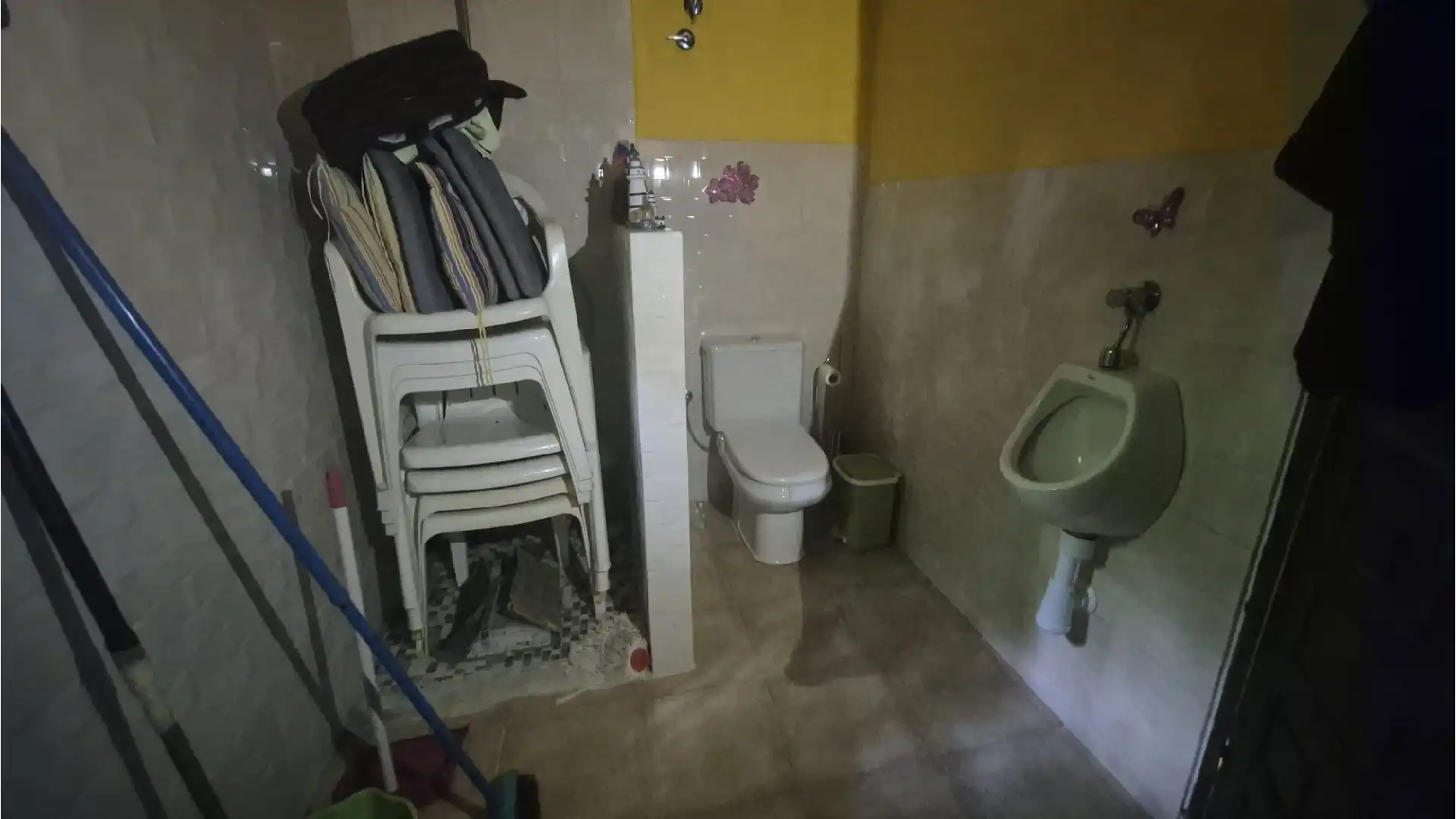 Bathroom of Houses for sale in Villamuriel de Cerrato  with Heating, Private garden and Swimming Pool