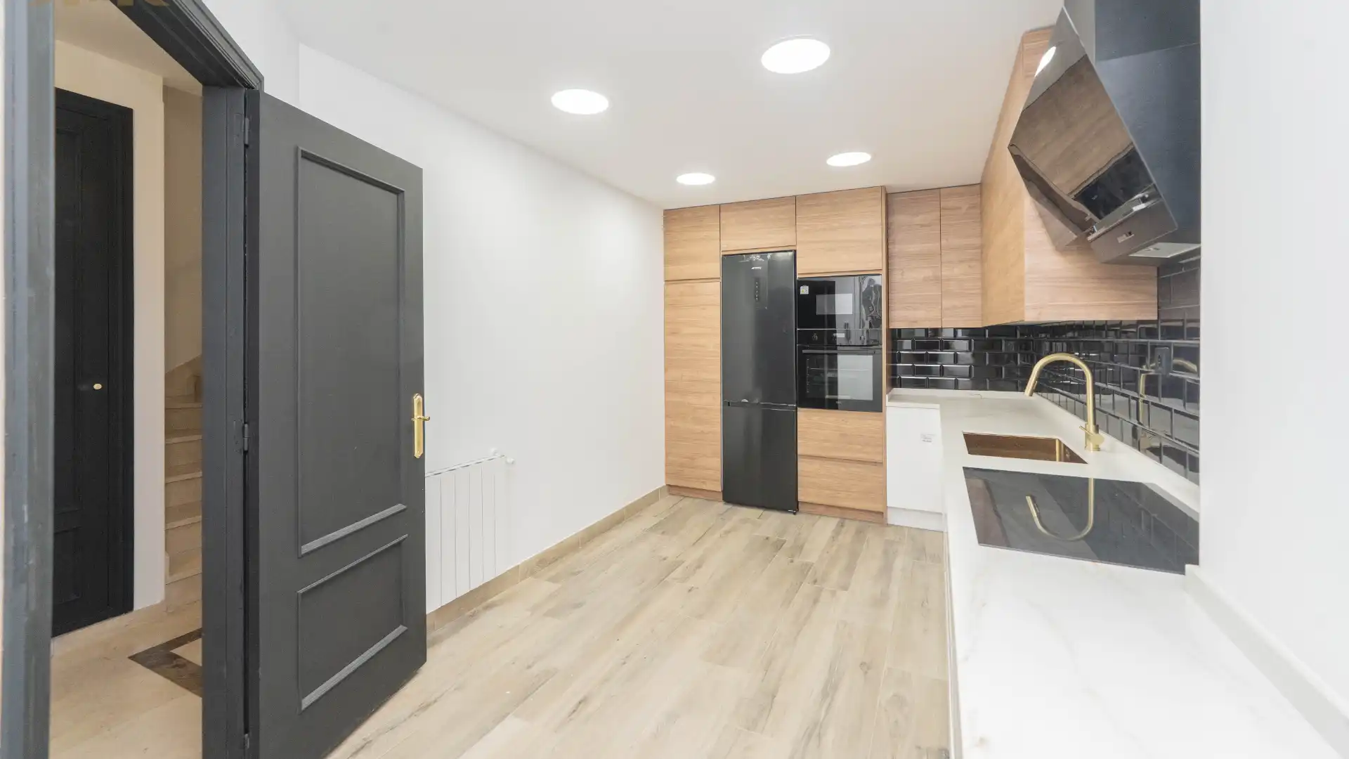 Casa adosada en venta en Travesía Monzón, Zona Carretera del Plantío