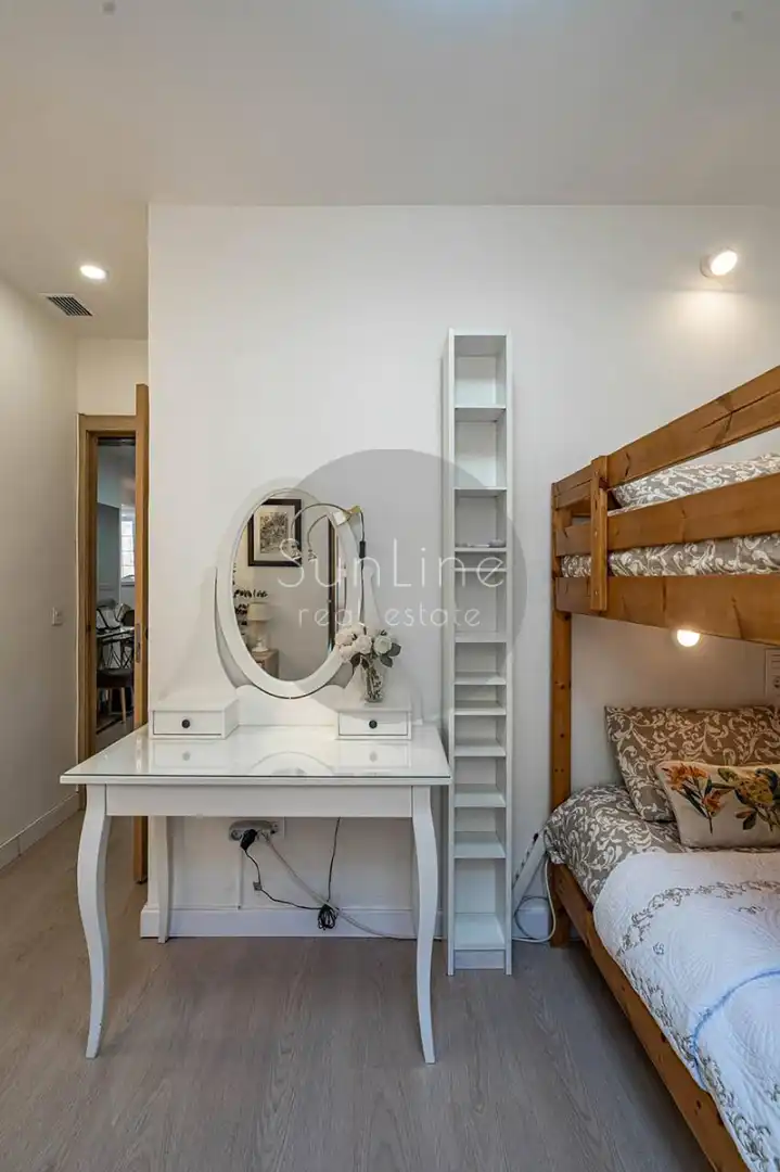 Schlafzimmer von Wohnung zum Verkauf in Valencia mit Klimaanlage, Möbliert und Balkon