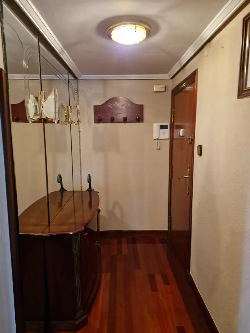 Piso de alquiler en Derio con Calefacción, Parquet y Terraza