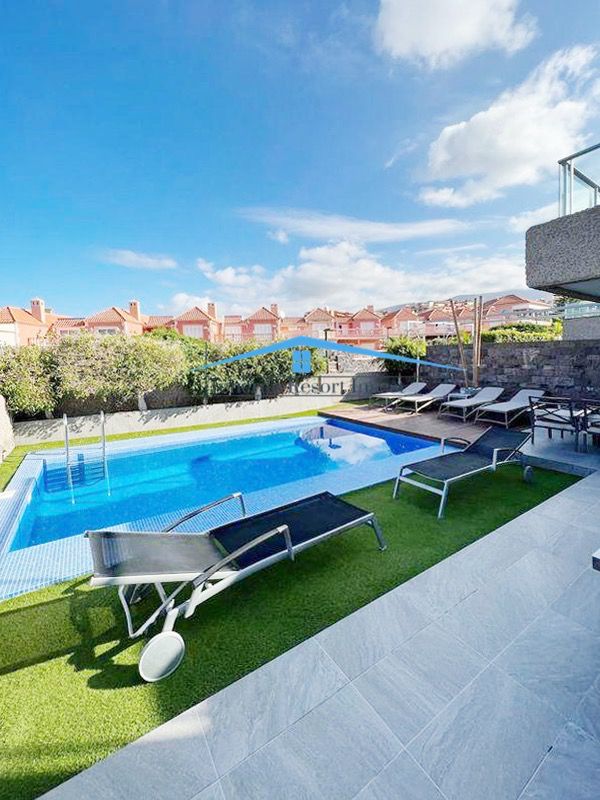 Swimming pool of House or chalet for sale in Adeje  with Swimming Pool and Furnished