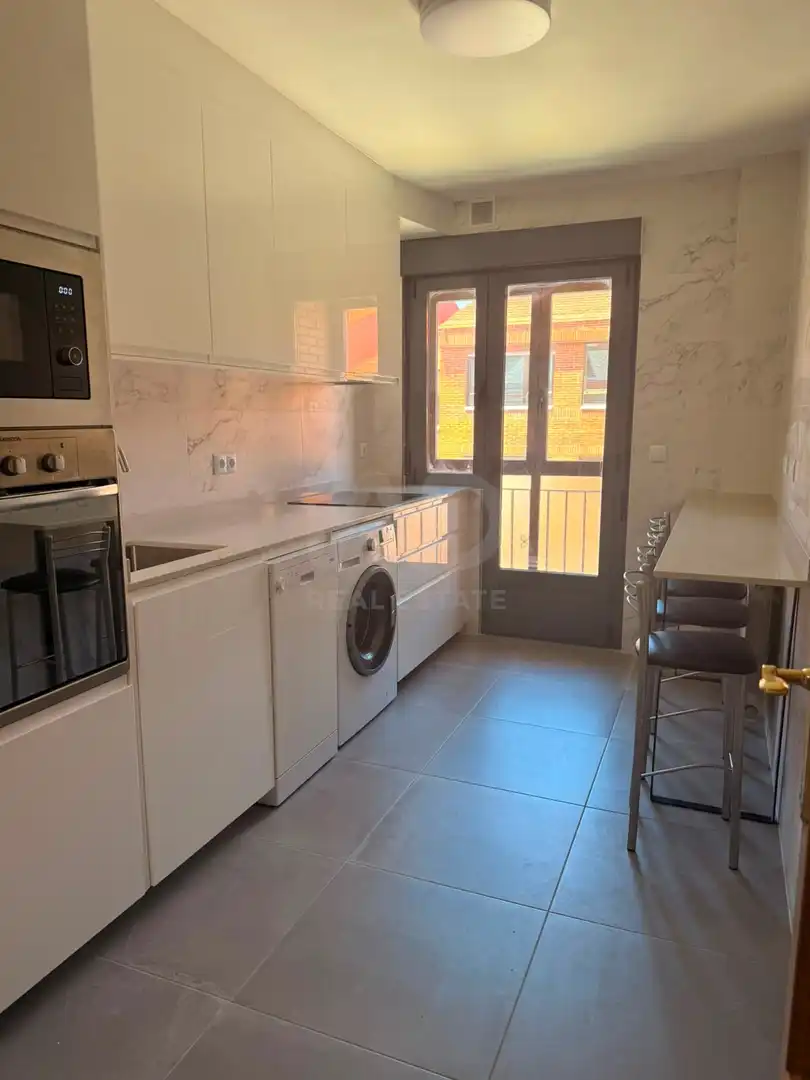 Kitchen of Duplexes for sale in Villaquilambre  with Heating