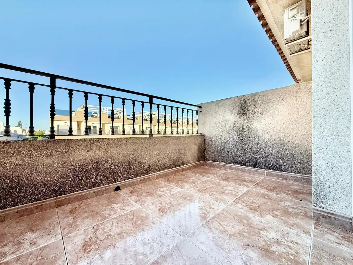 Terraza de Casa adosada en venta en Pilar de la Horadada con Aire acondicionado, Calefacción y Jardín privado