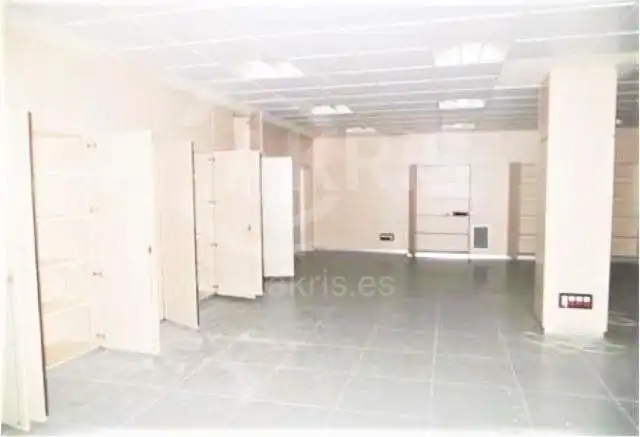 Local comercial en venta en Calle Fuenlabrada, imagen 3