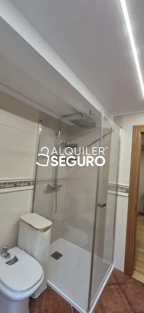 Baño de Piso de alquiler en Centro