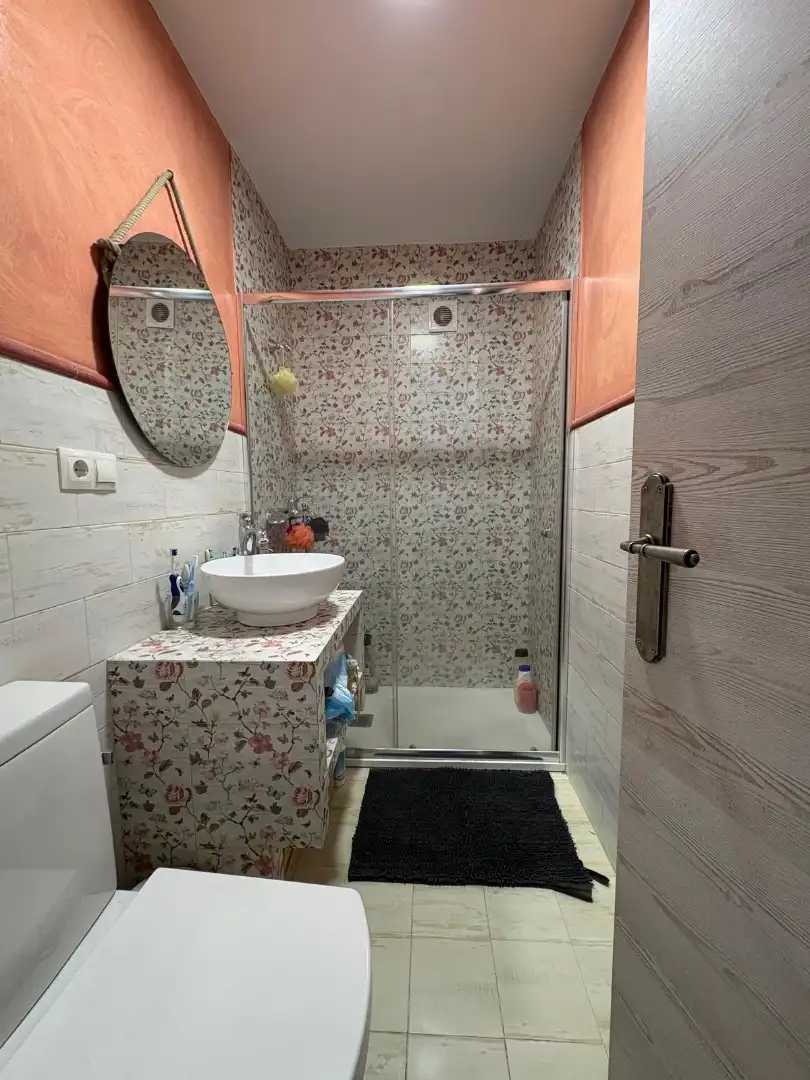 Bathroom of Flat for sale in Sevilla  with Terrace