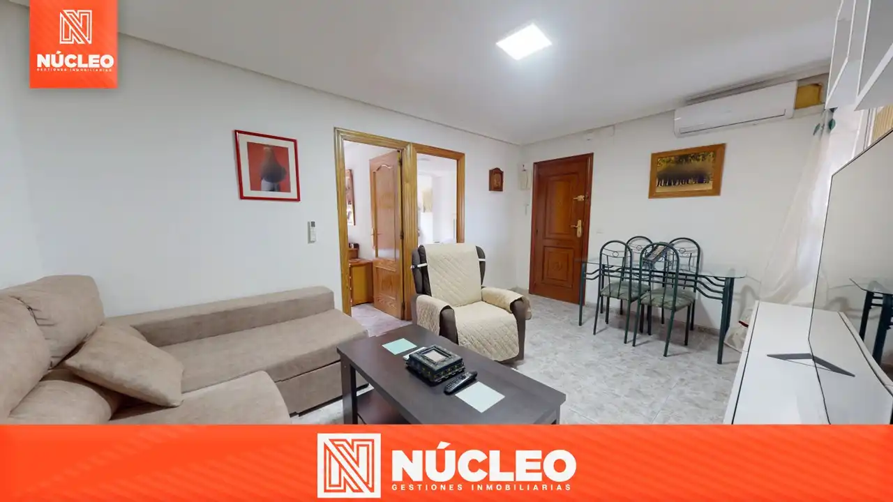 Sala d'estar de Pis en venda en Elda amb Aire condicionat i Balcó