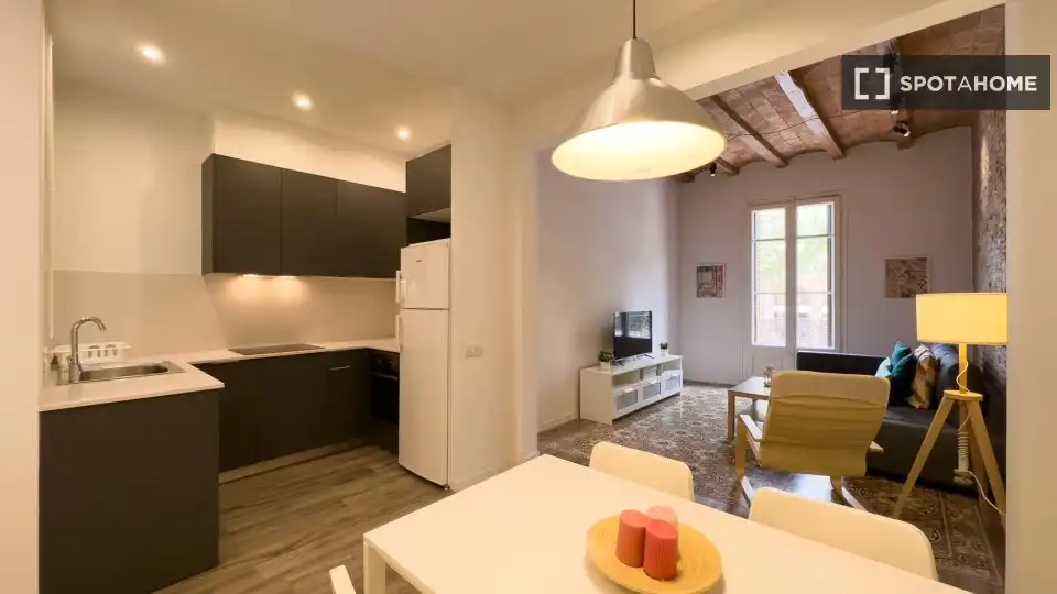 Flat with terrace to rent in Eixample, imagen 3