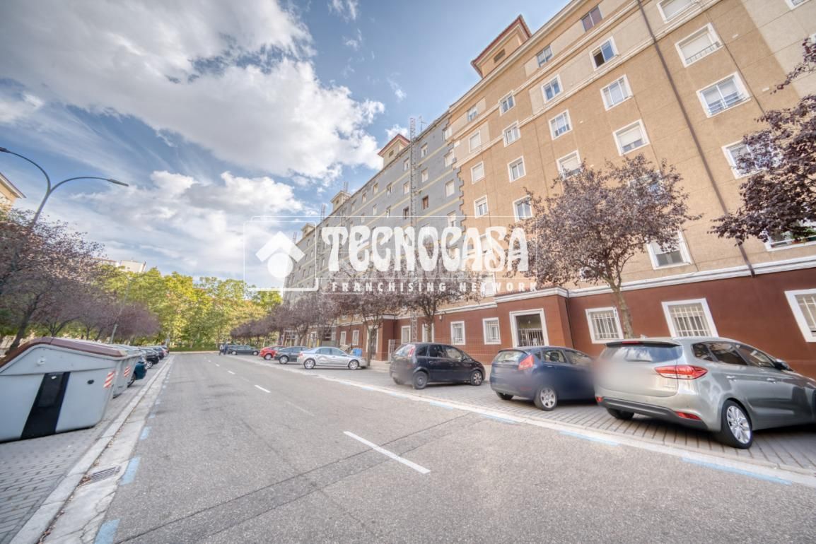 Vista exterior de Piso en venta en Valladolid Capital con Calefacción