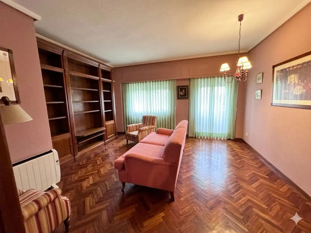 Wohnung zur Miete in Calle de Martín de los Heros, Argüelles