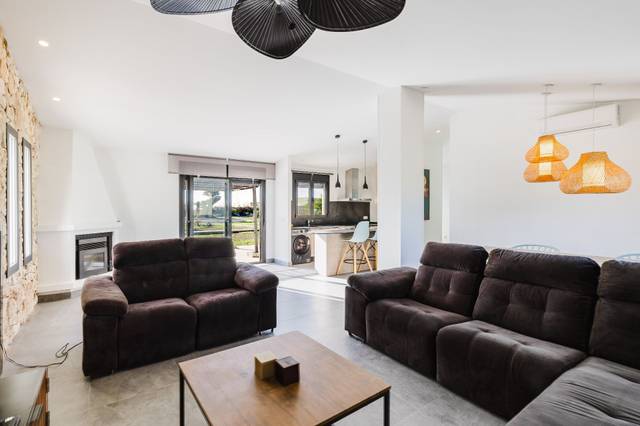 Casa-chalet en Venta en Almayate