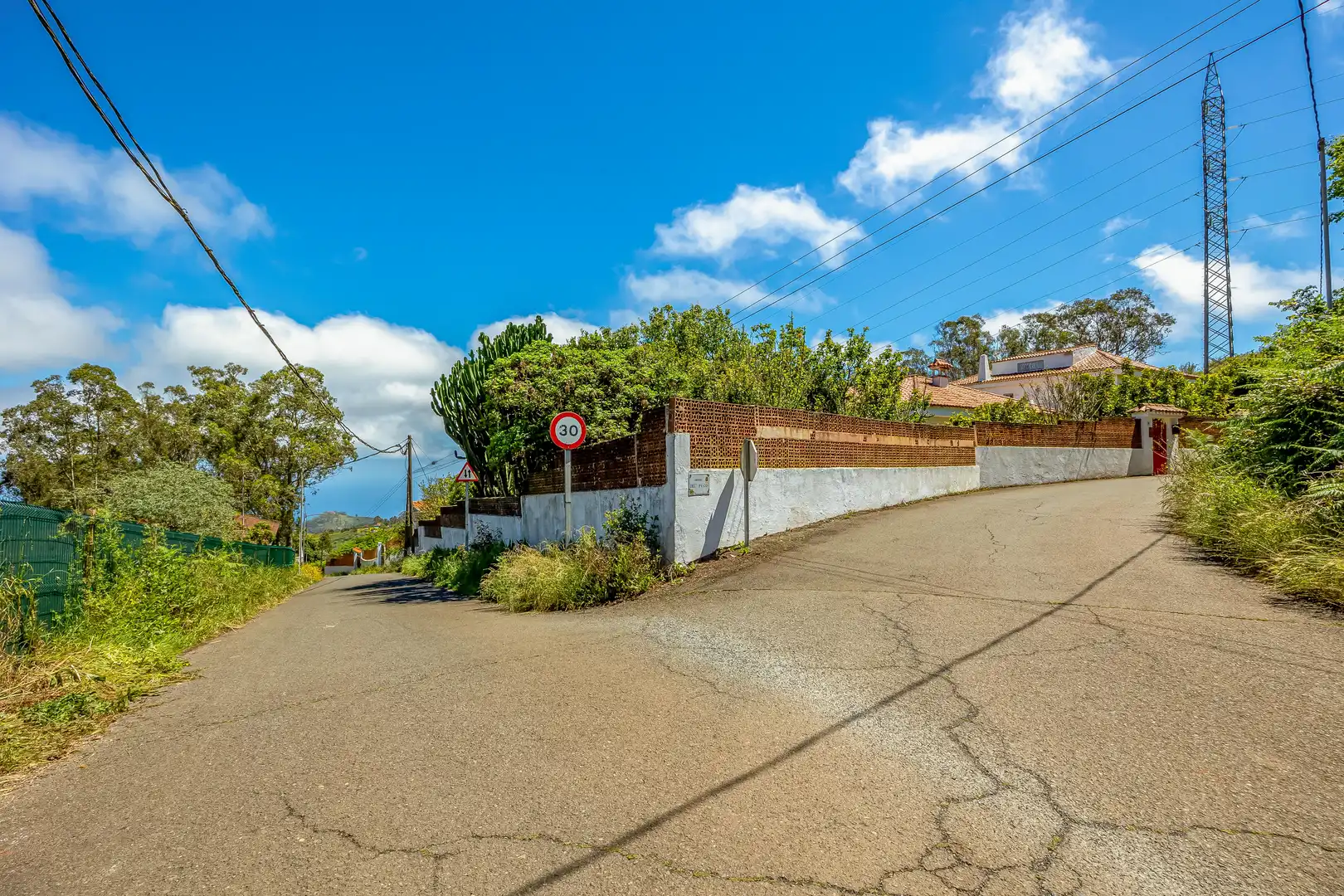 Vista exterior de Casa o xalet en venda en Valleseco amb Jardí privat, Terrassa i Traster