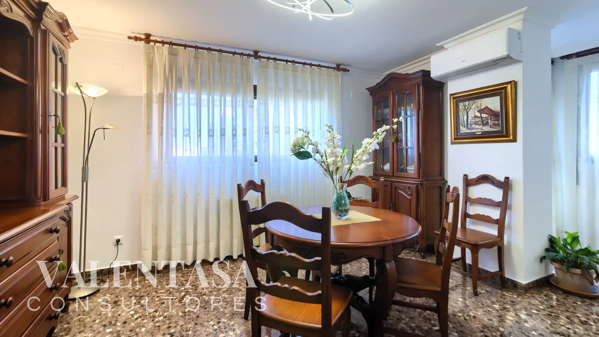 Comedor de Piso en venta en Valencia con Aire acondicionado, Calefacción y Amueblado