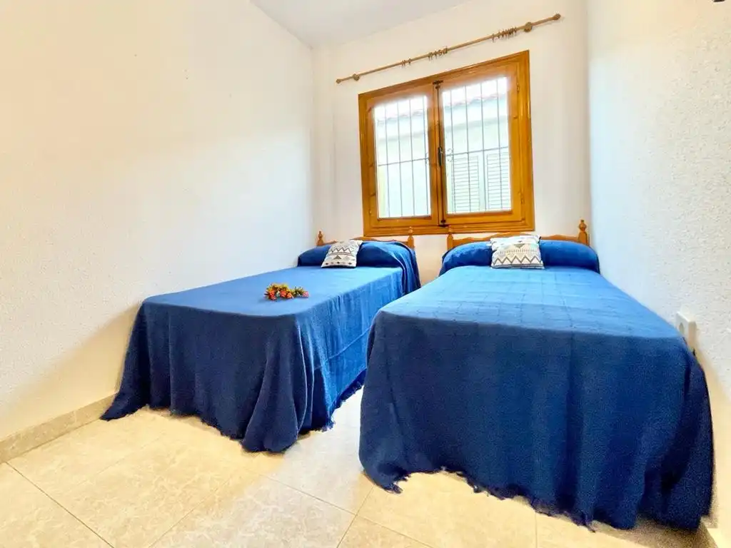 Dormitori de Casa o xalet en venda en San Pedro del Pinatar amb Aire condicionat, Jardí privat i Terrassa